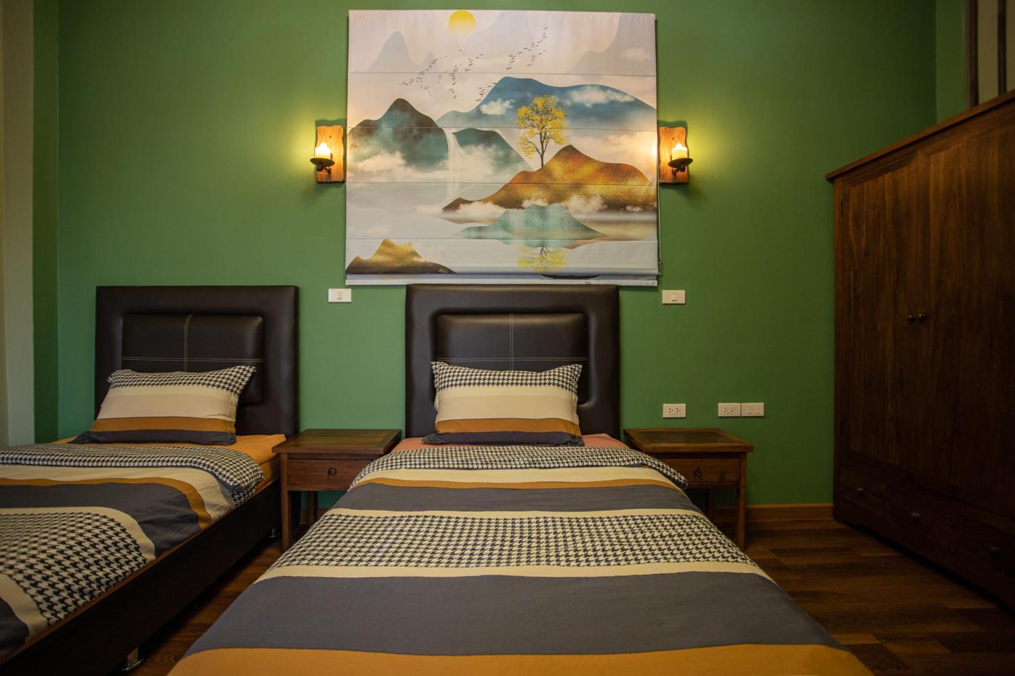 Mana-An Lake Hill Resort มานาอันเลคฮิลล์รีสอร์ต チエンマイ エクステリア 写真