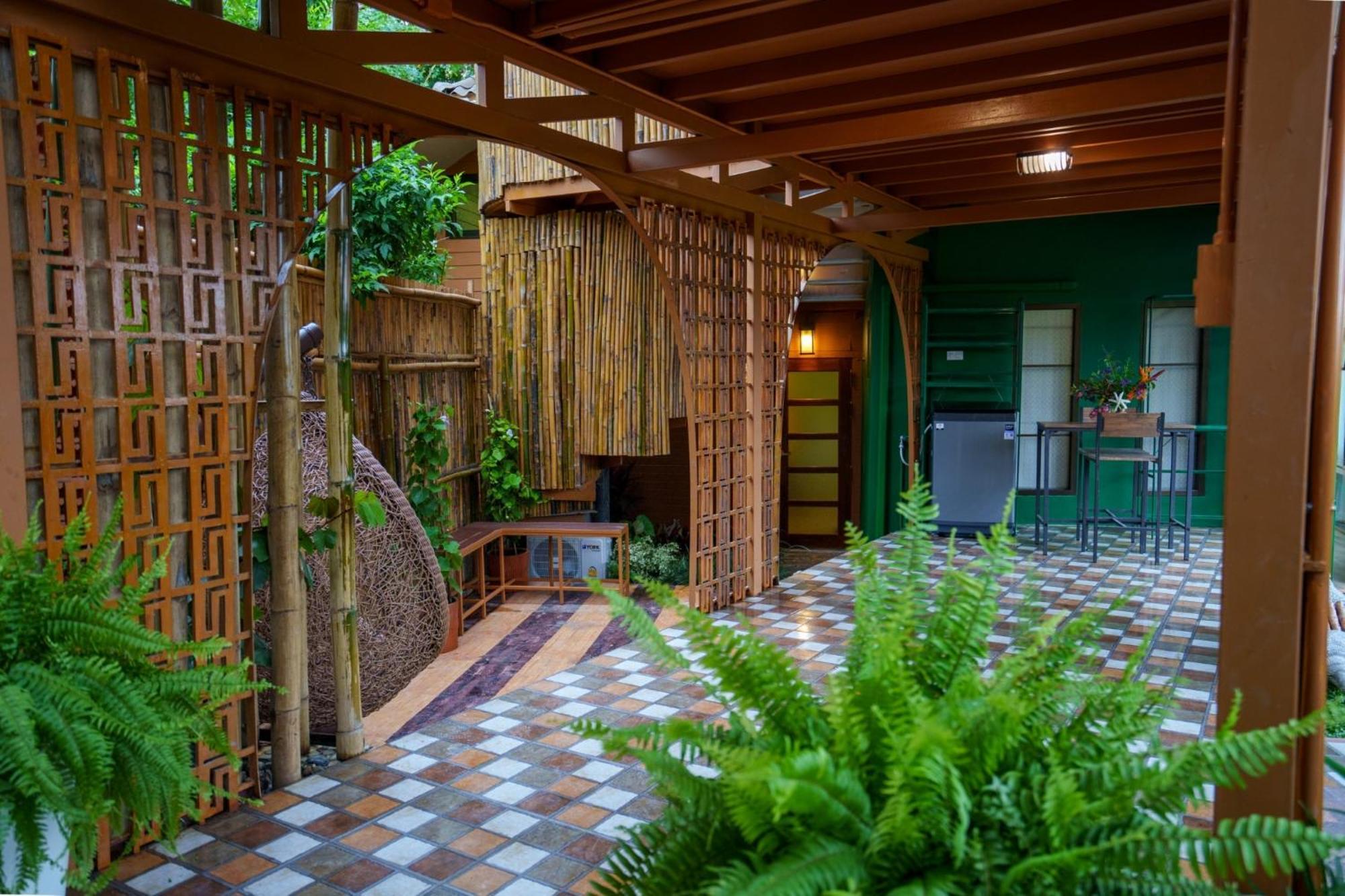 Mana-An Lake Hill Resort มานาอันเลคฮิลล์รีสอร์ต チエンマイ エクステリア 写真