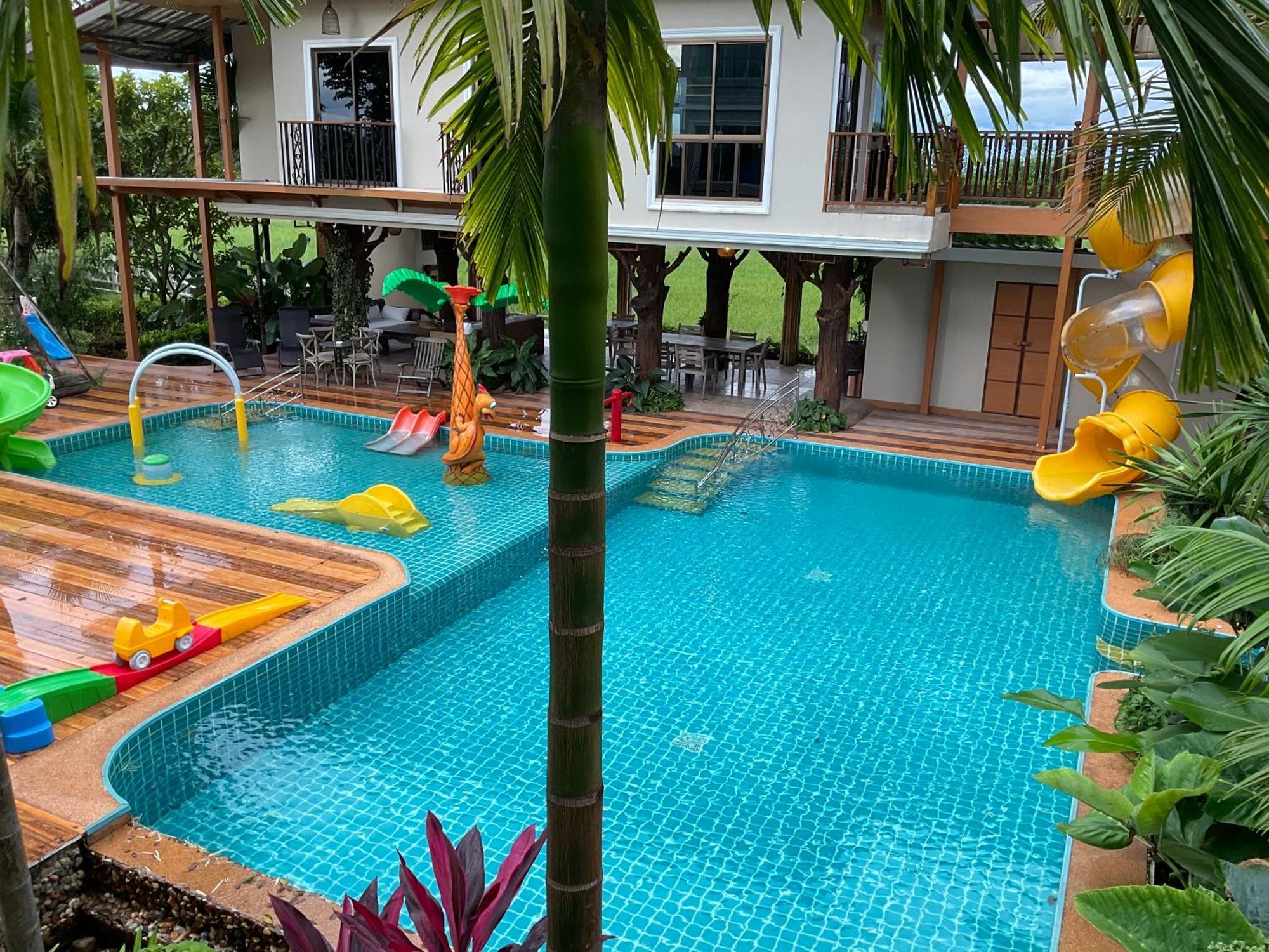 Mana-An Lake Hill Resort มานาอันเลคฮิลล์รีสอร์ต チエンマイ エクステリア 写真