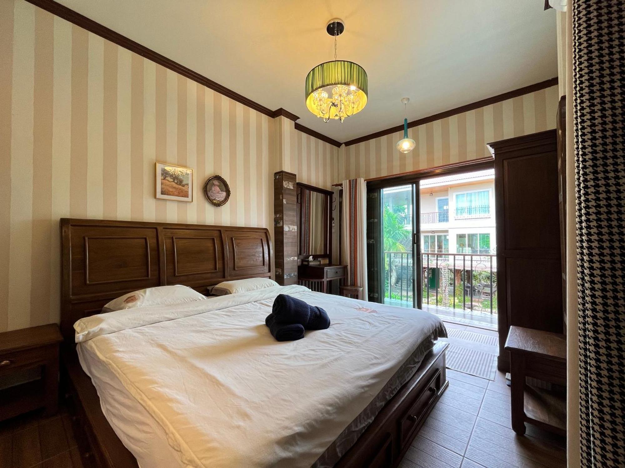 Mana-An Lake Hill Resort มานาอันเลคฮิลล์รีสอร์ต チエンマイ エクステリア 写真
